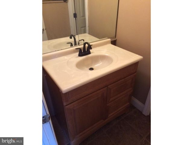 22 ROXBOROUGH PL, Willingboro, NJ 08046