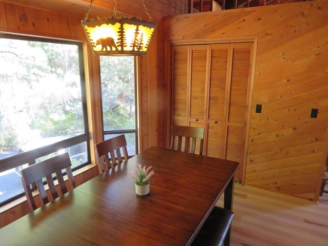 3281 Mountain Lake Dr, Pollock Pines, CA 95726
