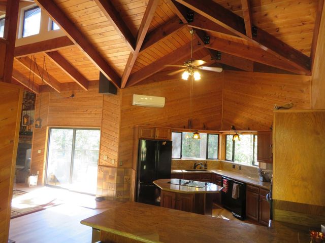 3281 Mountain Lake Dr, Pollock Pines, CA 95726