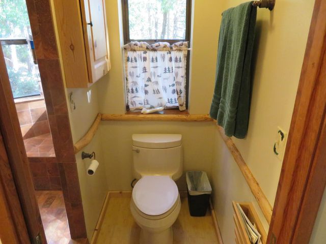 3281 Mountain Lake Dr, Pollock Pines, CA 95726