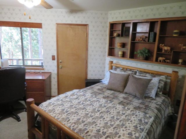 3281 Mountain Lake Dr, Pollock Pines, CA 95726