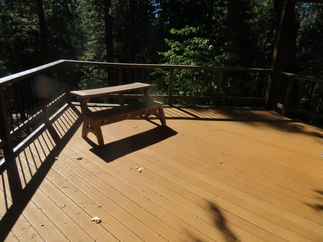 3281 Mountain Lake Dr, Pollock Pines, CA 95726