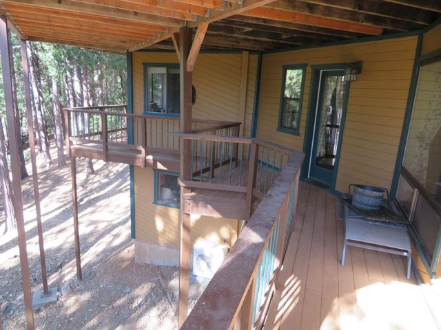 3281 Mountain Lake Dr, Pollock Pines, CA 95726