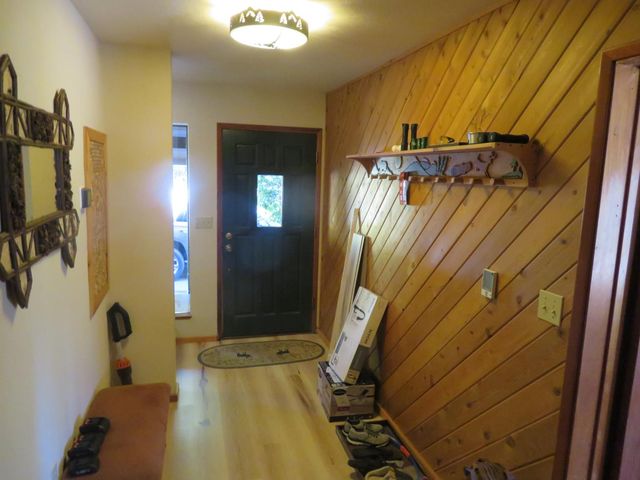 3281 Mountain Lake Dr, Pollock Pines, CA 95726
