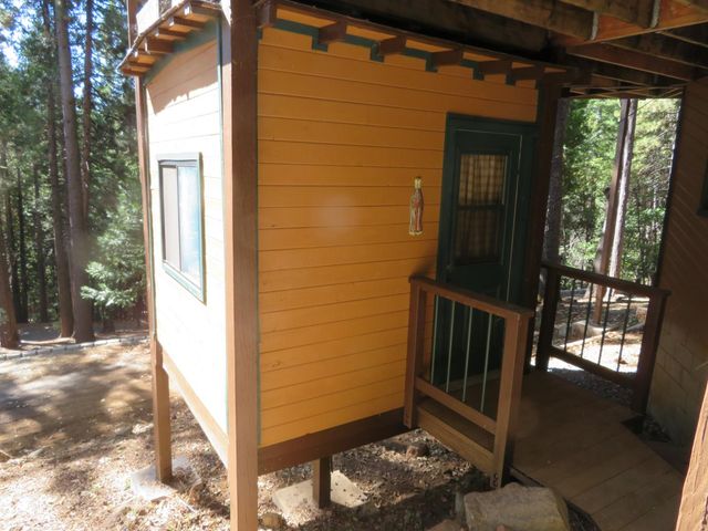 3281 Mountain Lake Dr, Pollock Pines, CA 95726