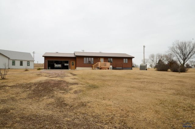 214 N CEDAR, Vivian, SD 57576
