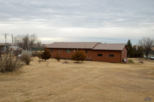 214 N CEDAR, Vivian, SD 57576