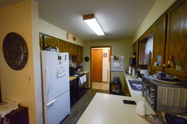 214 N CEDAR, Vivian, SD 57576