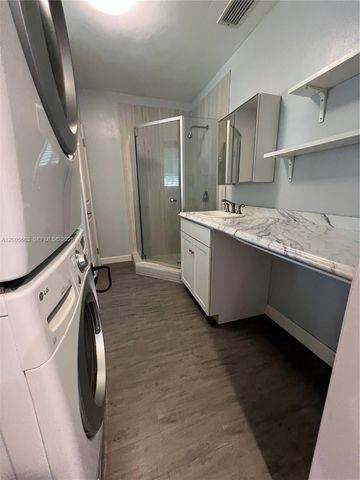 432 Palmetto Dr, Miami Springs, FL 33166