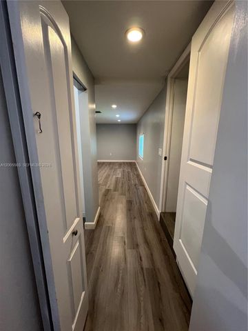 432 Palmetto Dr, Miami Springs, FL 33166