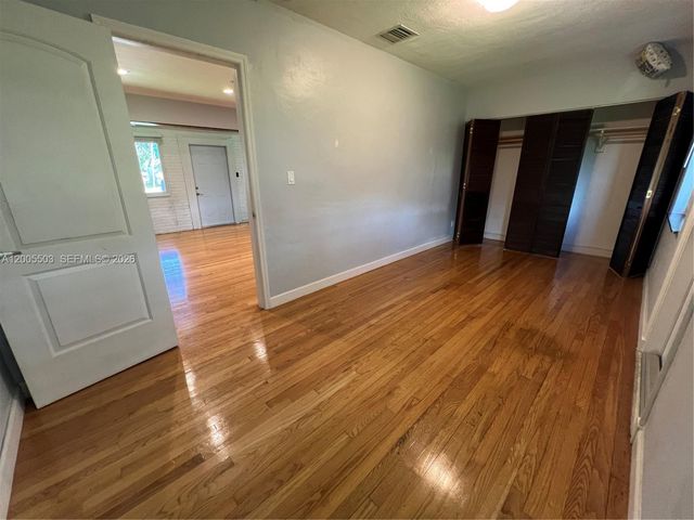 432 Palmetto Dr, Miami Springs, FL 33166