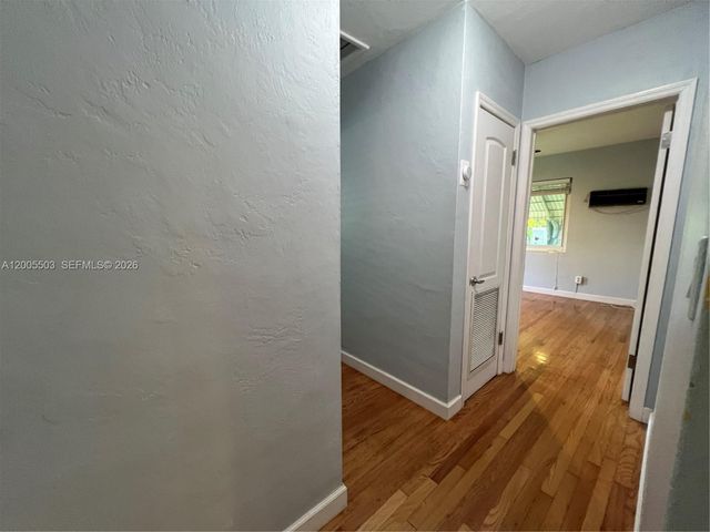 432 Palmetto Dr, Miami Springs, FL 33166