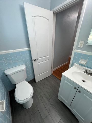 432 Palmetto Dr, Miami Springs, FL 33166