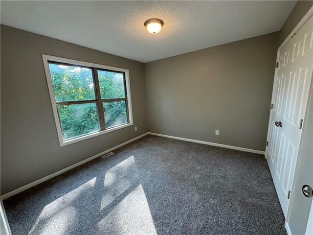 7806 Troup Avenue, Kansas City, KS 66112