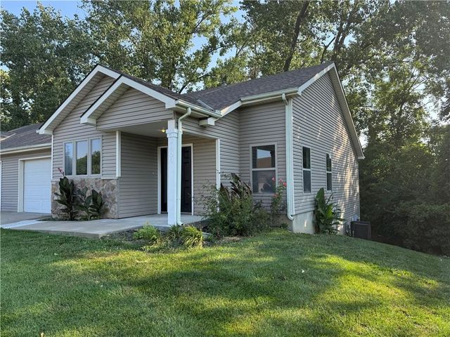 7806 Troup Avenue, Kansas City, KS 66112