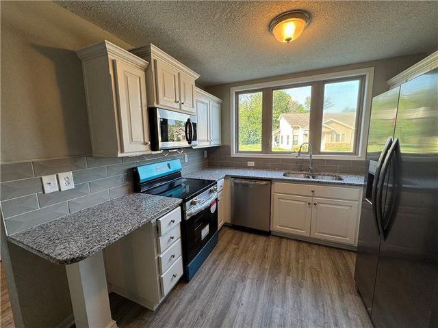 7806 Troup Avenue, Kansas City, KS 66112