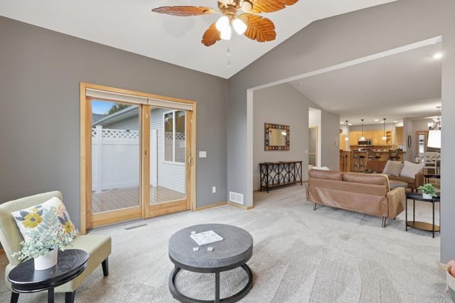 20584 Kearney Path, Lakeville, MN 55044
