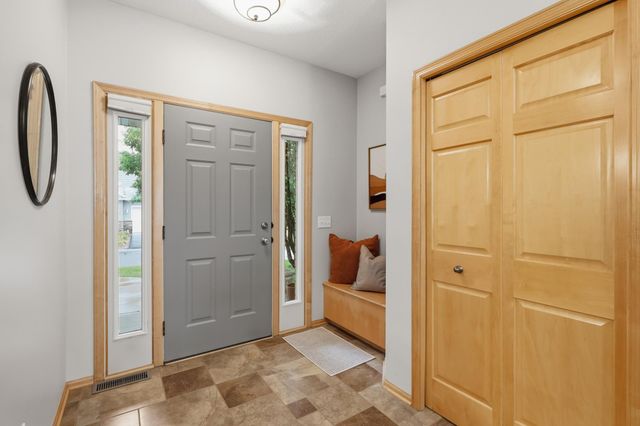 20584 Kearney Path, Lakeville, MN 55044
