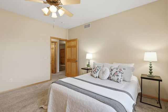 20584 Kearney Path, Lakeville, MN 55044