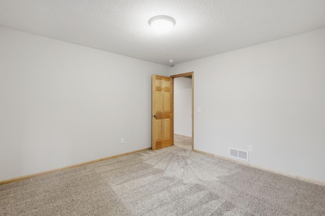 20584 Kearney Path, Lakeville, MN 55044