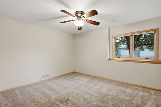 20584 Kearney Path, Lakeville, MN 55044