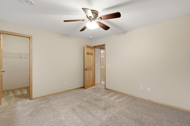 20584 Kearney Path, Lakeville, MN 55044