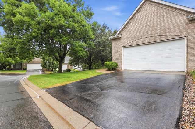 20584 Kearney Path, Lakeville, MN 55044