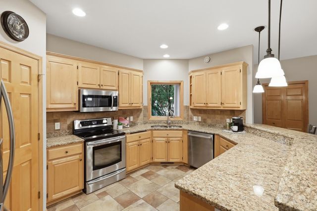 20584 Kearney Path, Lakeville, MN 55044