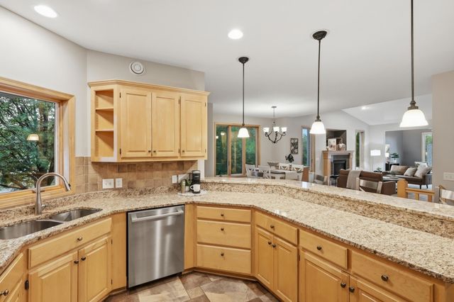 20584 Kearney Path, Lakeville, MN 55044