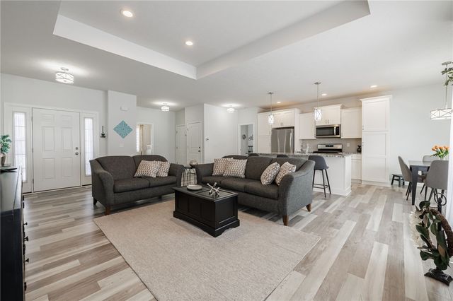 1461 Grand Meadows Way, Webster, NY 14580