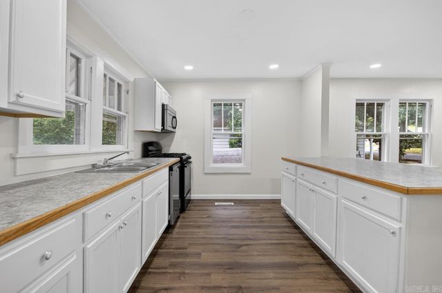 4515 Schaer, North Little Rock, AR 72118
