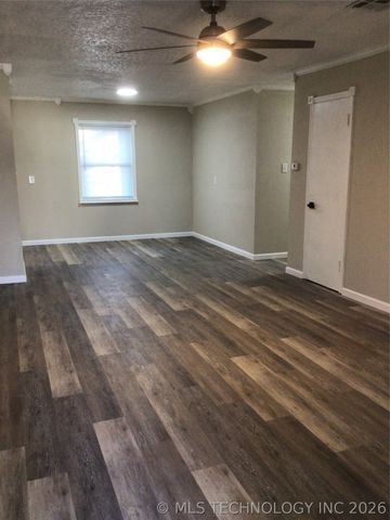 309 N Fairland Street, Pryor, OK 74361