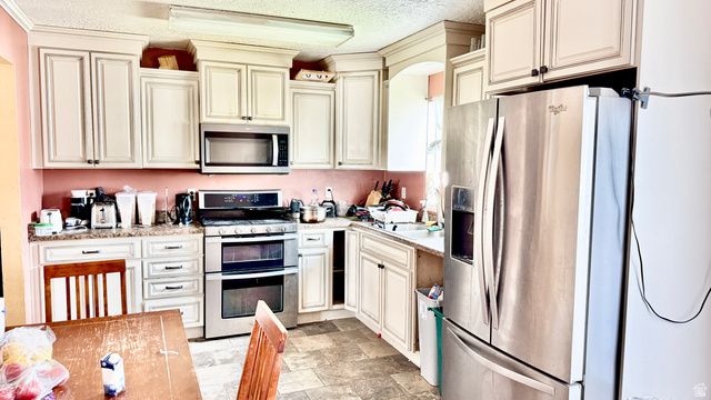 959 THREE POINT AVE, Logan, UT 84321