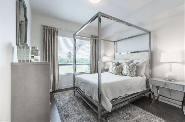 312 23RD Street 405, West Palm Beach, FL 33407