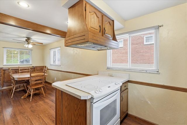 5059 Leona Dr, Baldwin Boro, PA 15227