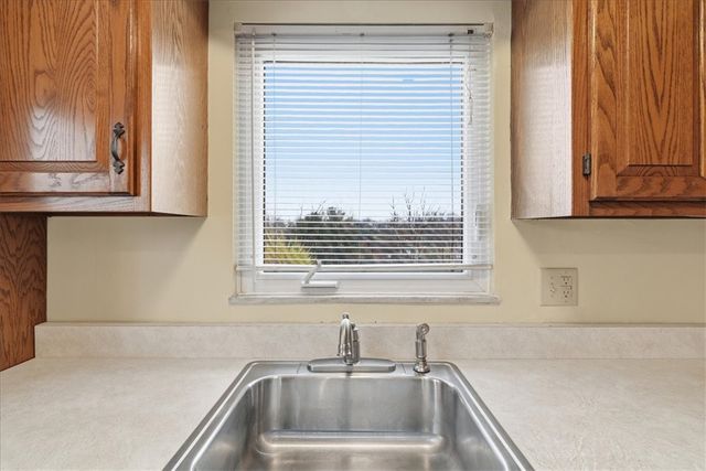 5059 Leona Dr, Baldwin Boro, PA 15227