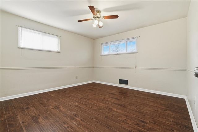 5059 Leona Dr, Baldwin Boro, PA 15227