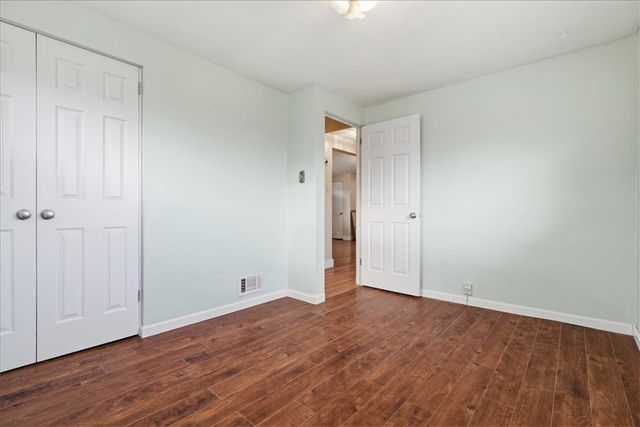 5059 Leona Dr, Baldwin Boro, PA 15227