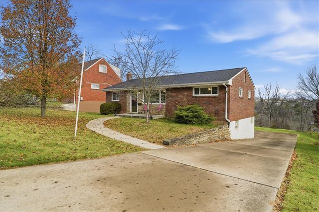 5059 Leona Dr, Baldwin Boro, PA 15227