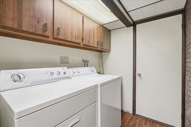 5059 Leona Dr, Baldwin Boro, PA 15227