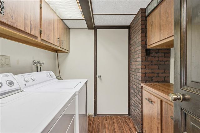 5059 Leona Dr, Baldwin Boro, PA 15227