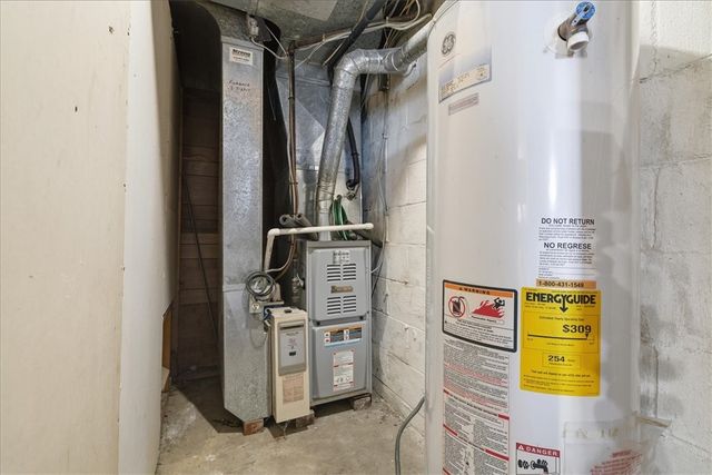 5059 Leona Dr, Baldwin Boro, PA 15227