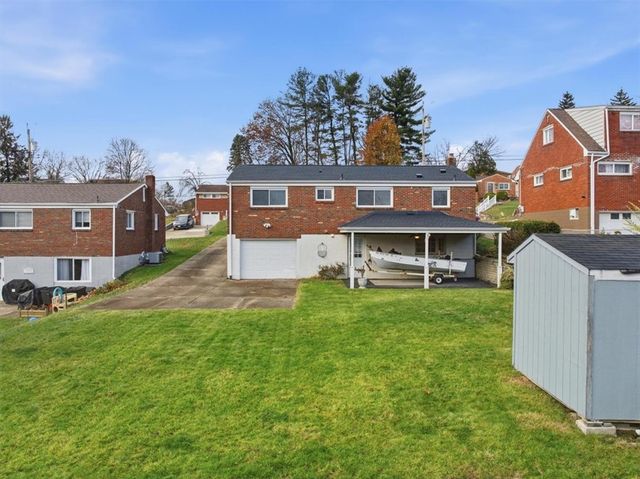 5059 Leona Dr, Baldwin Boro, PA 15227