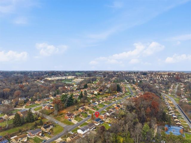 5059 Leona Dr, Baldwin Boro, PA 15227