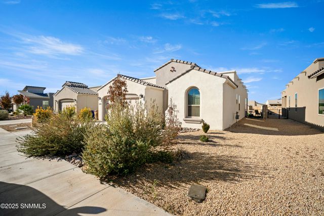 6233 Recoleta Road, Las Cruces, NM 88012