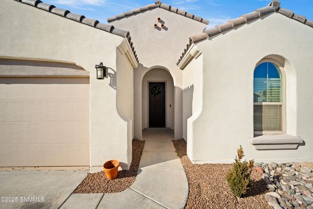 6233 Recoleta Road, Las Cruces, NM 88012