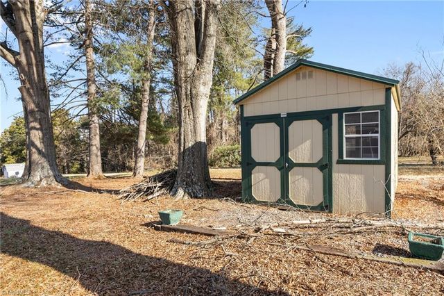 3805 LITTLEBROOK Drive, Clemmons, NC 27012