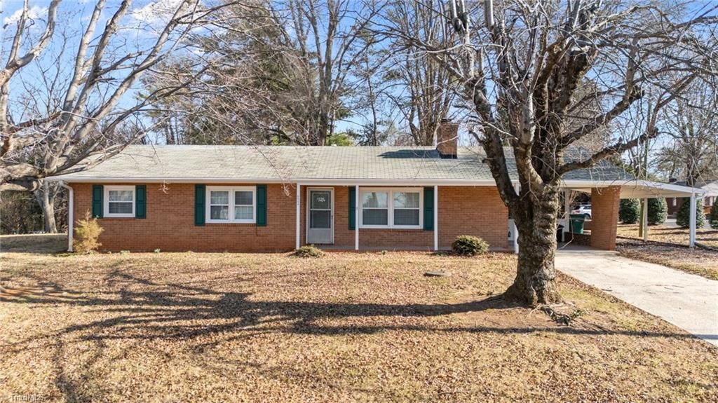 3805 LITTLEBROOK Drive, Clemmons, NC 27012