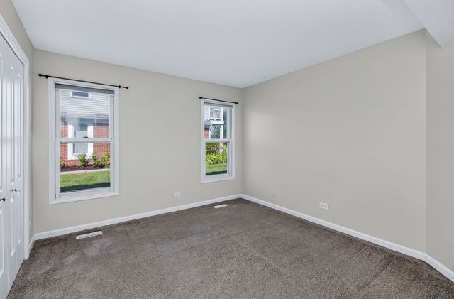 181 Inverness Court 1, Elk Grove Village, IL 60007