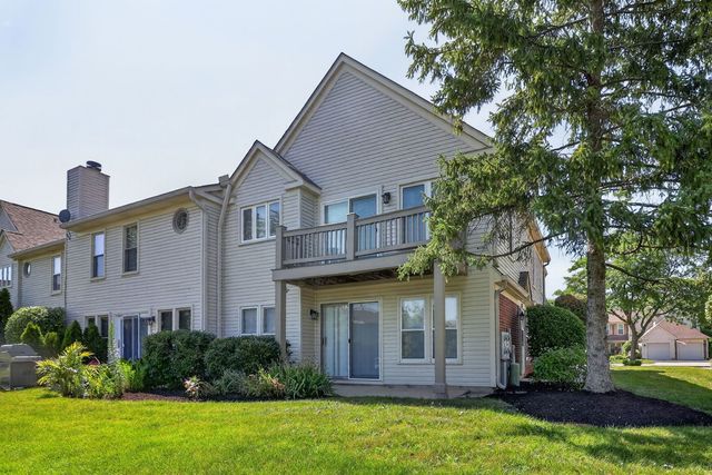 181 Inverness Court 1, Elk Grove Village, IL 60007